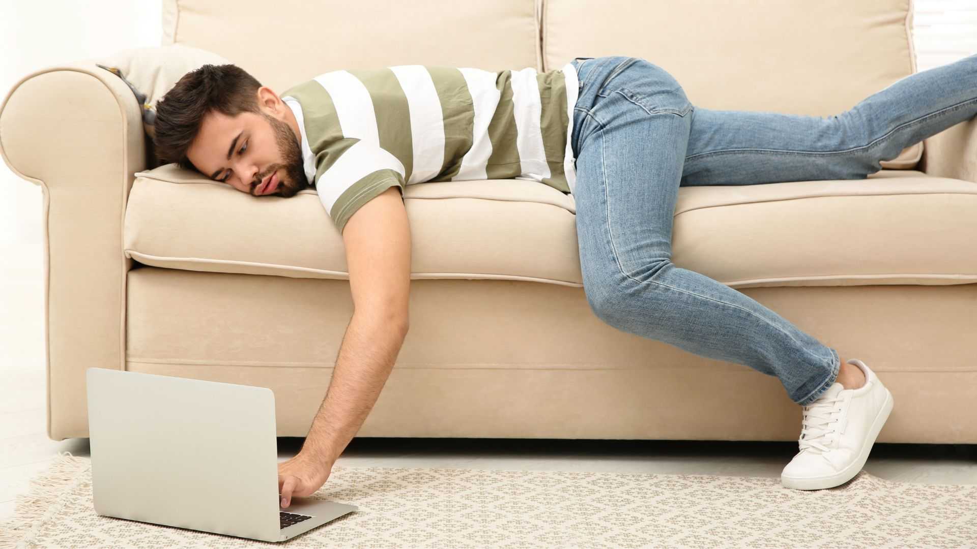 Sering Menunda Pekerjaan Tanpa Alasan? Ternyata Ini Penyebabnya